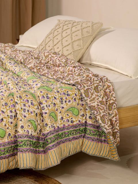 Green and Yellow Reversible Quilted Bed Razai