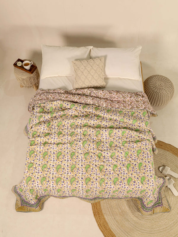 Green and Yellow Reversible Quilted Bed Razai